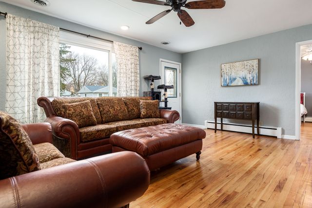 6125 John Street, Loves Park, IL 61111