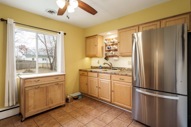 6125 John Street, Loves Park, IL 61111