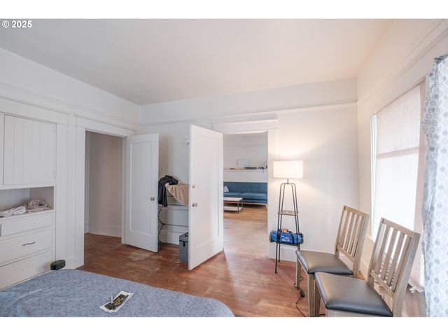 55 Q St, Cottage Grove, OR 97424