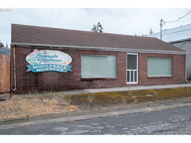 55 Q St, Cottage Grove, OR 97424