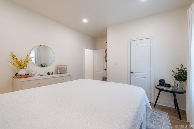 820 N Moore Road, Hot Springs, AR 71913