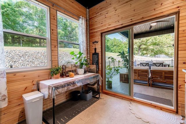 820 N Moore Road, Hot Springs, AR 71913