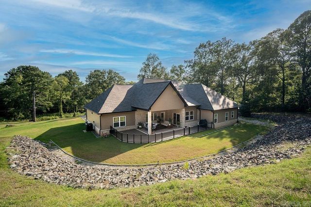 820 N Moore Road, Hot Springs, AR 71913