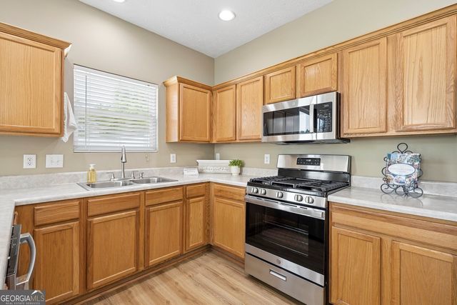 214 Hiawassee Drive, Woodstock, GA 30188