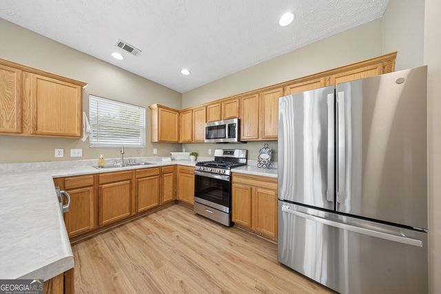 214 Hiawassee Drive, Woodstock, GA 30188