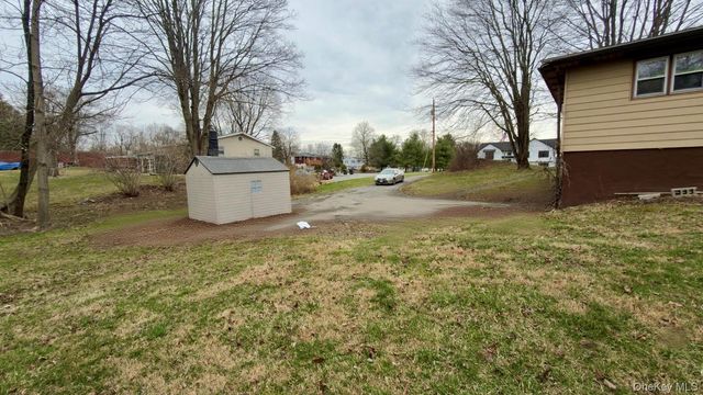 1 Corine Drive, Poughkeepsie, NY 12601