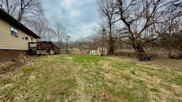 1 Corine Drive, Poughkeepsie, NY 12601