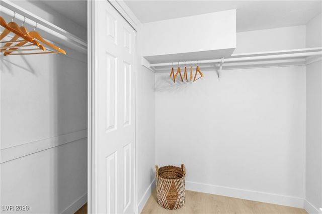 4255 Kona Coast Way, Las Vegas, NV 89121