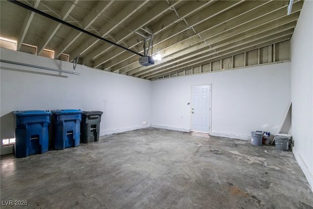 4255 Kona Coast Way, Las Vegas, NV 89121