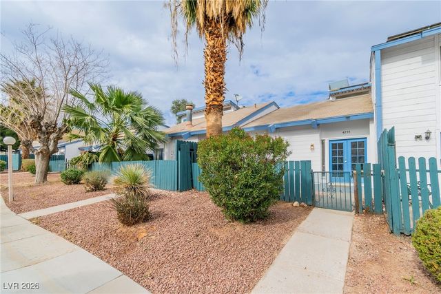 4255 Kona Coast Way, Las Vegas, NV 89121