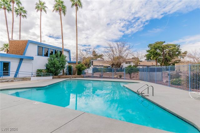 4255 Kona Coast Way, Las Vegas, NV 89121