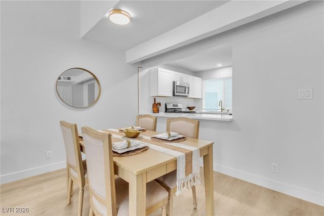 4255 Kona Coast Way, Las Vegas, NV 89121