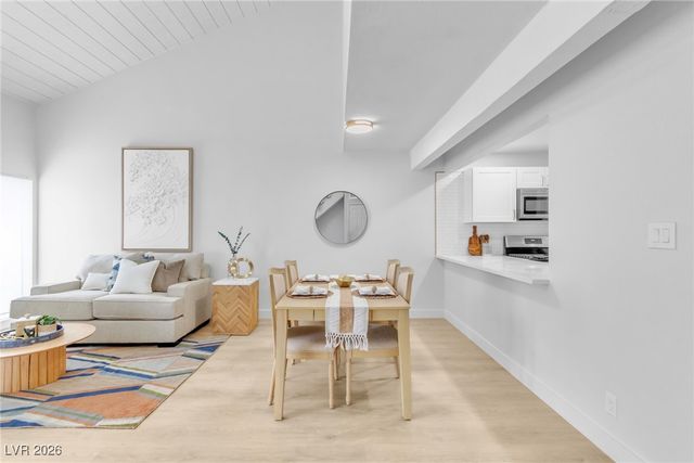 4255 Kona Coast Way, Las Vegas, NV 89121