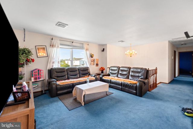 102 FAIRVIEW, Harrisburg, PA 17112