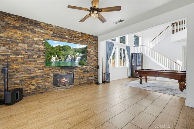 26726 Neff Court, Canyon Country, CA 91351
