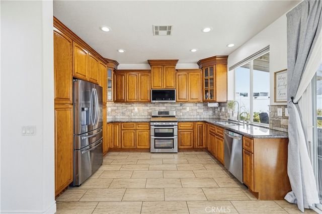26726 Neff Court, Canyon Country, CA 91351