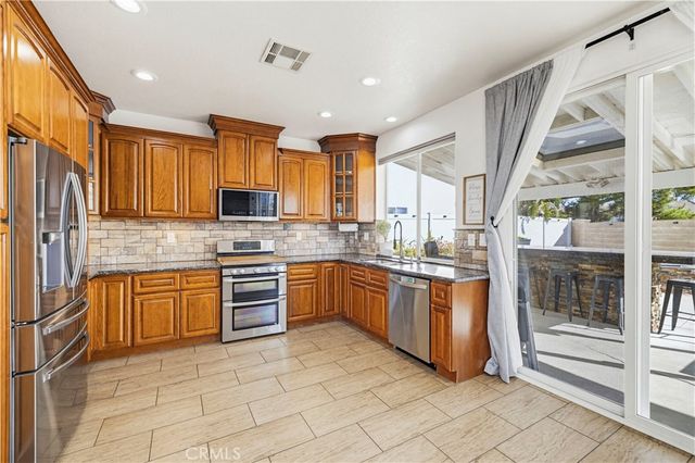 26726 Neff Court, Canyon Country, CA 91351