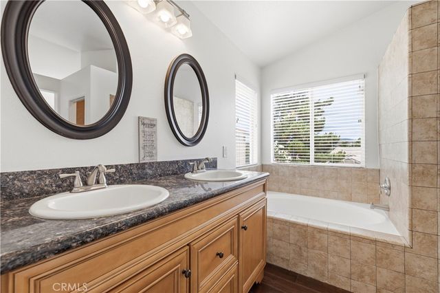 26726 Neff Court, Canyon Country, CA 91351