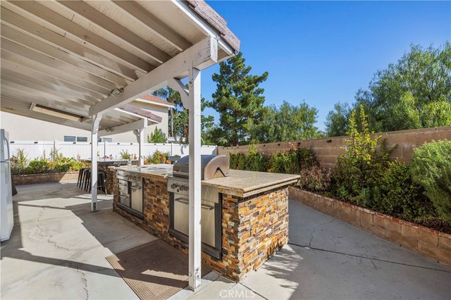 26726 Neff Court, Canyon Country, CA 91351