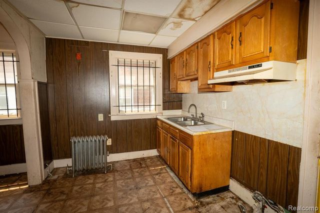 4039 Gladstone Street, Detroit, MI 48204