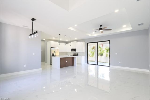 2716 2ND ST SW, Lehigh Acres, FL 33976