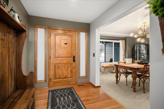 2402 W Carolina Ct, Spokane, WA 99208