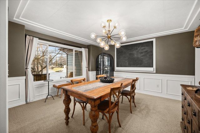 2402 W Carolina Ct, Spokane, WA 99208