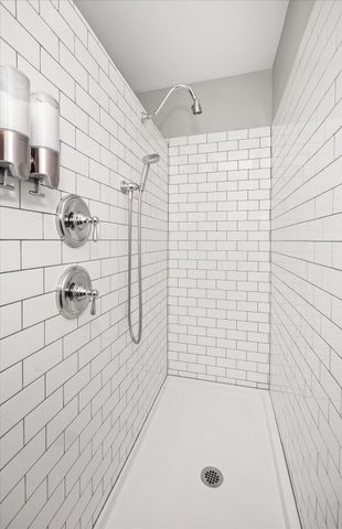 2402 W Carolina Ct, Spokane, WA 99208