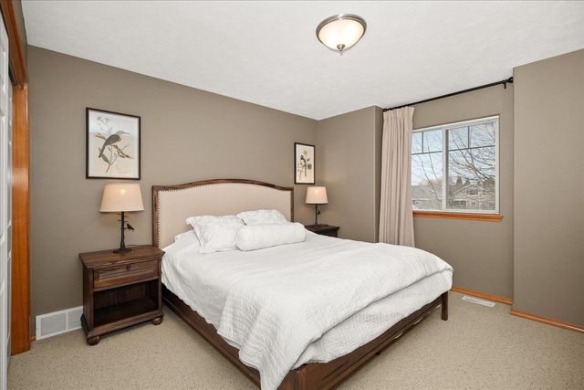 2402 W Carolina Ct, Spokane, WA 99208