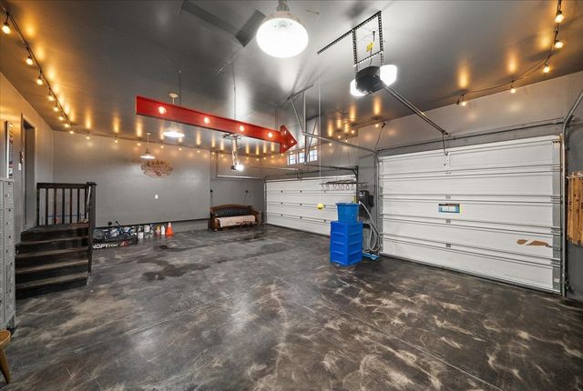 2402 W Carolina Ct, Spokane, WA 99208