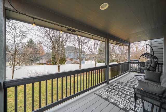 2402 W Carolina Ct, Spokane, WA 99208