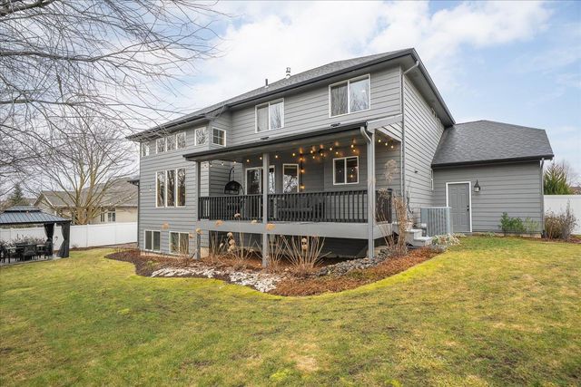 2402 W Carolina Ct, Spokane, WA 99208