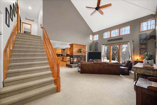 2402 W Carolina Ct, Spokane, WA 99208