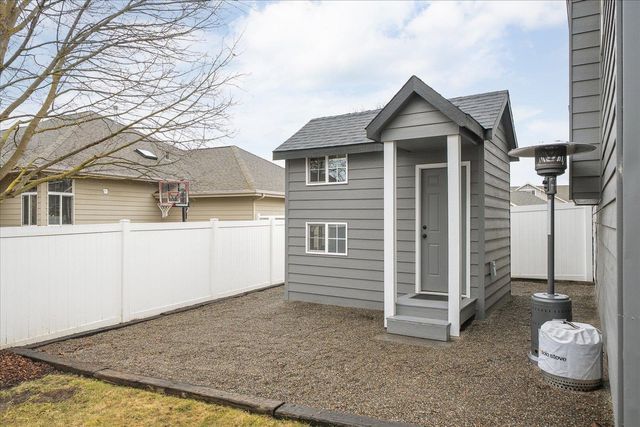 2402 W Carolina Ct, Spokane, WA 99208