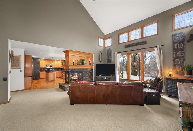 2402 W Carolina Ct, Spokane, WA 99208