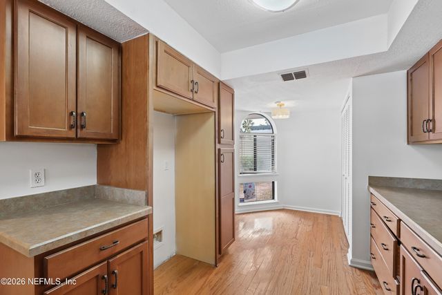 8118 BAYMEADOWS Circle E 17, Jacksonville, FL 32256