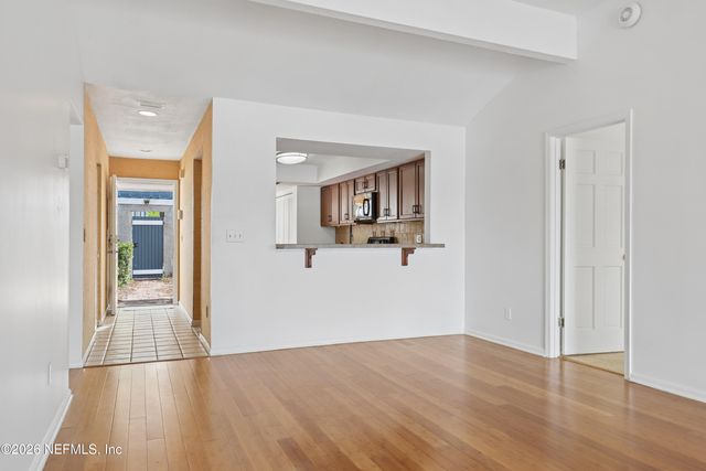 8118 BAYMEADOWS Circle E 17, Jacksonville, FL 32256