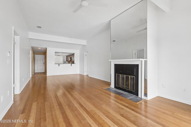 8118 BAYMEADOWS Circle E 17, Jacksonville, FL 32256