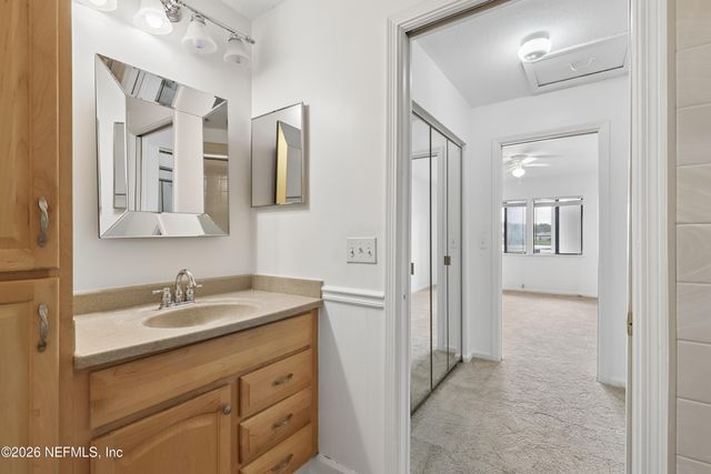 8118 BAYMEADOWS Circle E 17, Jacksonville, FL 32256