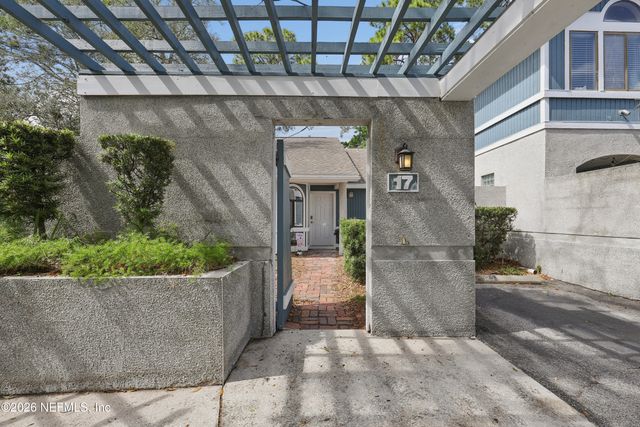 8118 BAYMEADOWS Circle E 17, Jacksonville, FL 32256