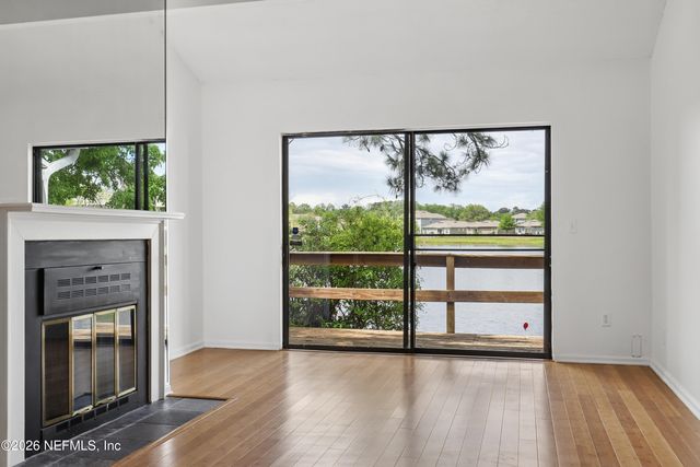 8118 BAYMEADOWS Circle E 17, Jacksonville, FL 32256