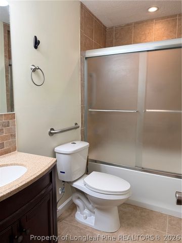 425 Dunmore Road, Fayetteville, NC 28303
