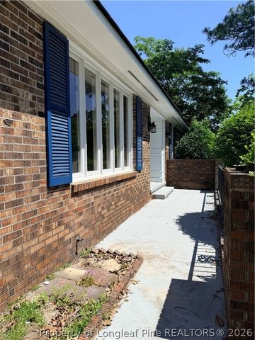 425 Dunmore Road, Fayetteville, NC 28303