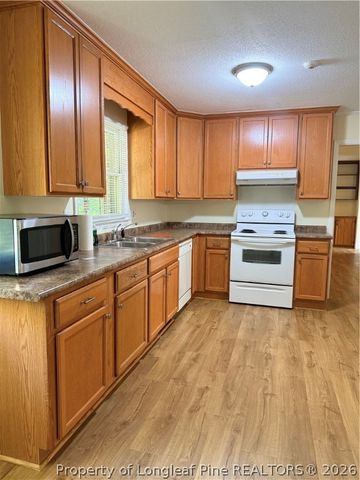 425 Dunmore Road, Fayetteville, NC 28303