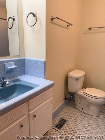 425 Dunmore Road, Fayetteville, NC 28303