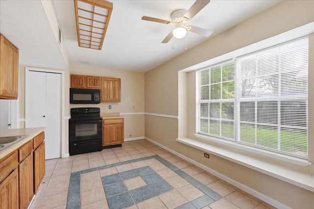 6733 Dandelion Drive, Fort Worth, TX 76137