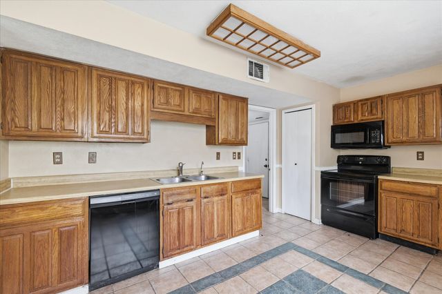 6733 Dandelion Drive, Fort Worth, TX 76137