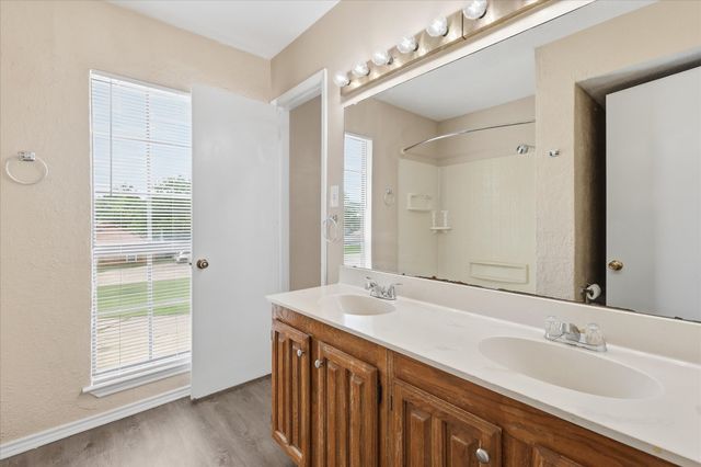 6733 Dandelion Drive, Fort Worth, TX 76137