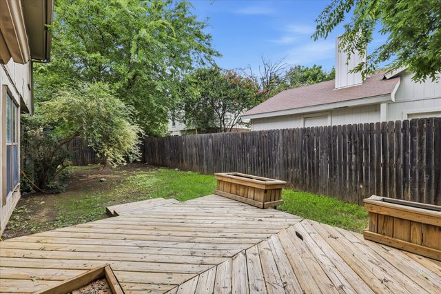 6733 Dandelion Drive, Fort Worth, TX 76137