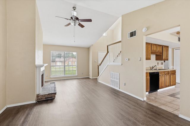 6733 Dandelion Drive, Fort Worth, TX 76137